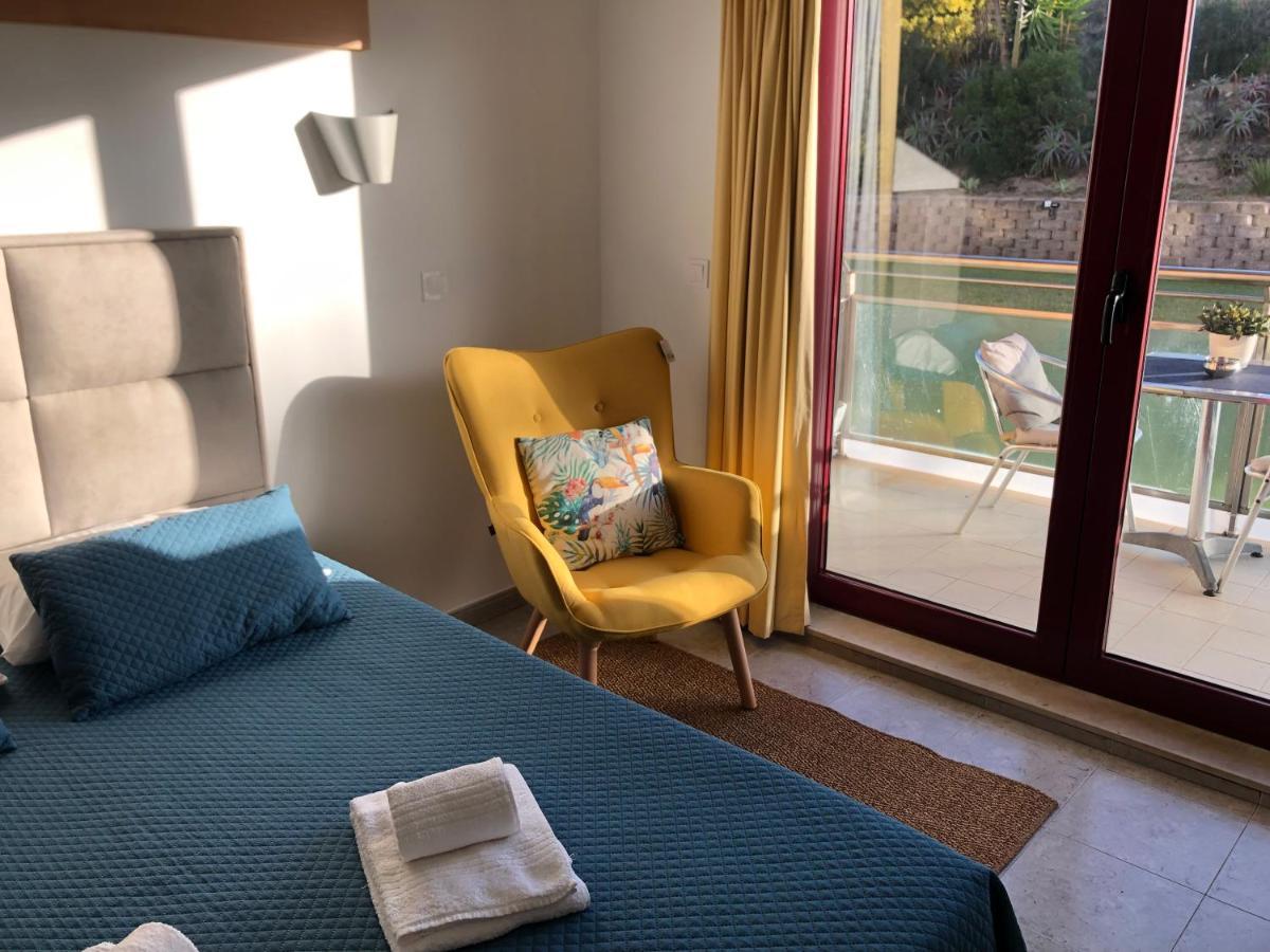 Ericeira Surf And Sun Apartment Bagian luar foto